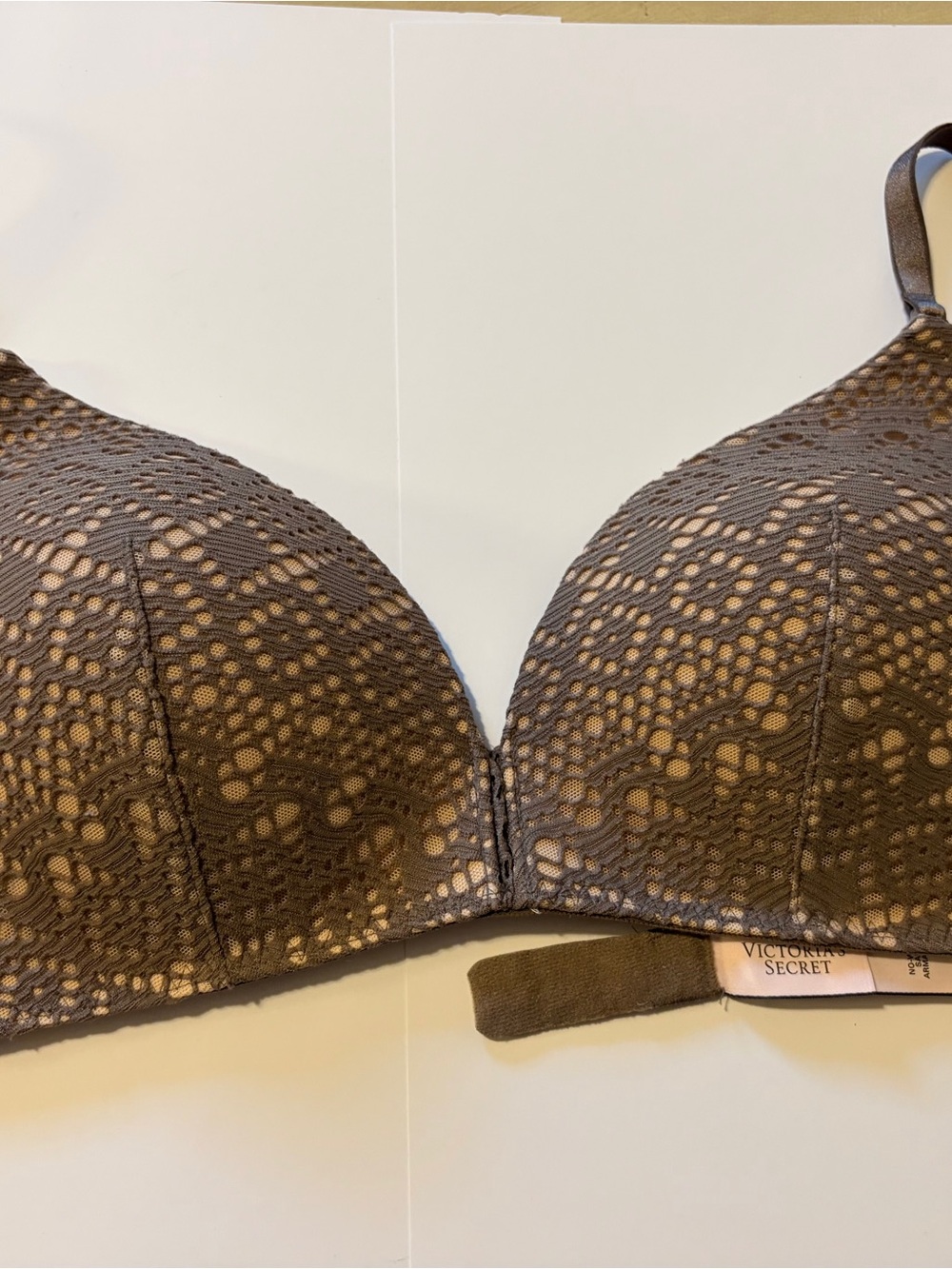 Victoria’s Secret The Sexy Tee Collection Crochet Lace Push Up Bra 34 C EUC